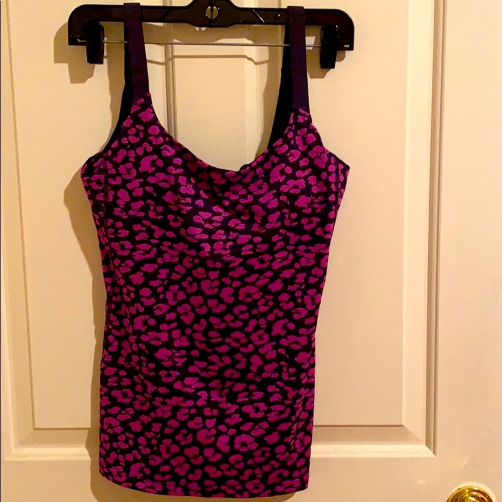 Lululemon top